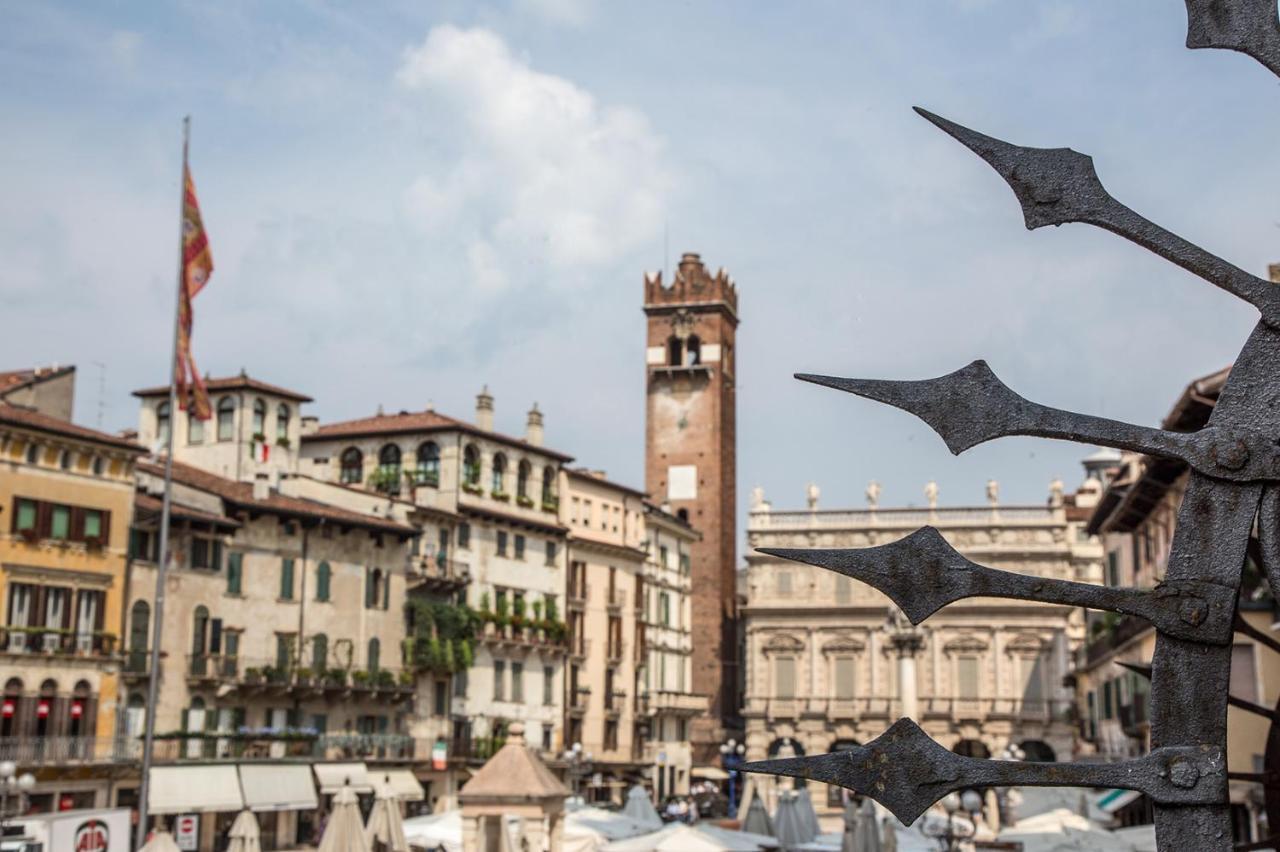 Aurelia Luxury - Piazza Delle Erbe Verona Exterior foto