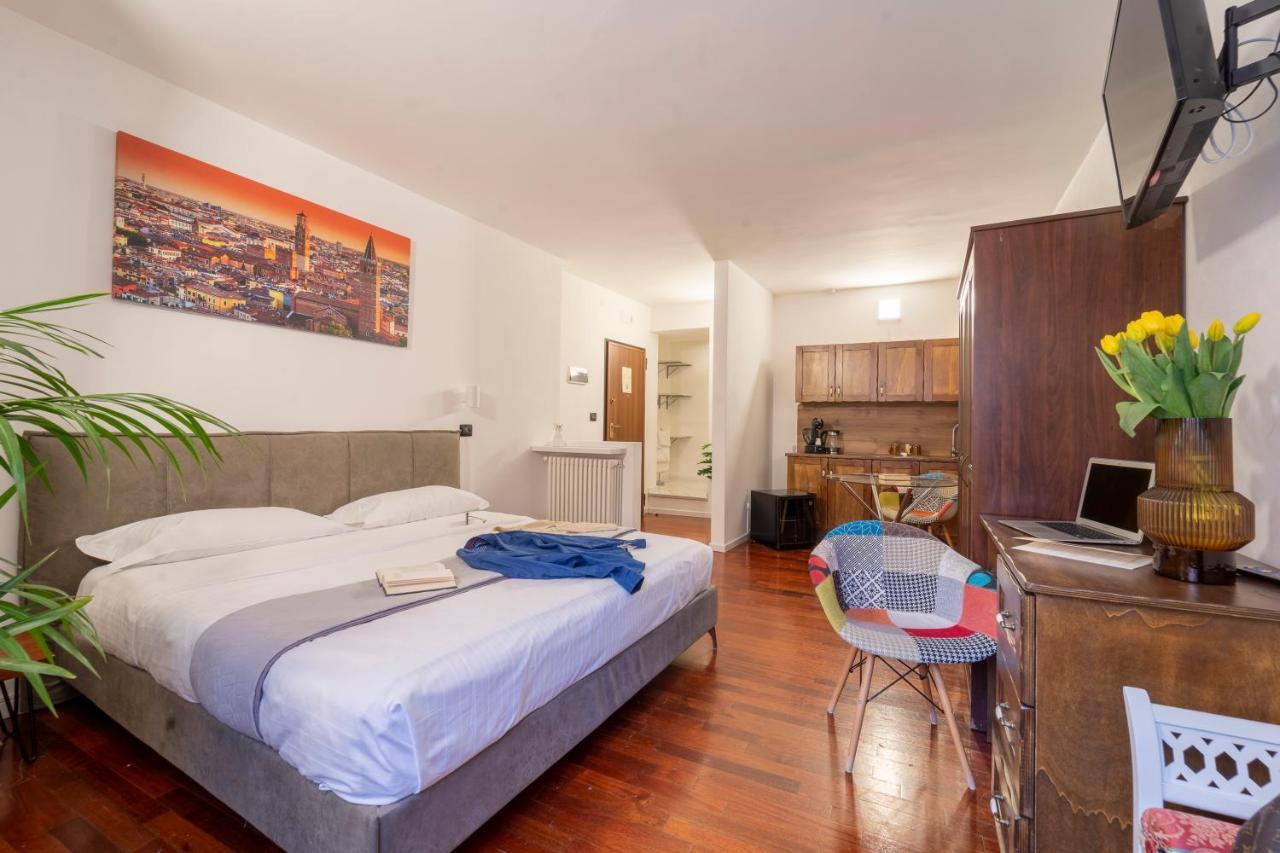 Aurelia Luxury - Piazza Delle Erbe Verona Exterior foto